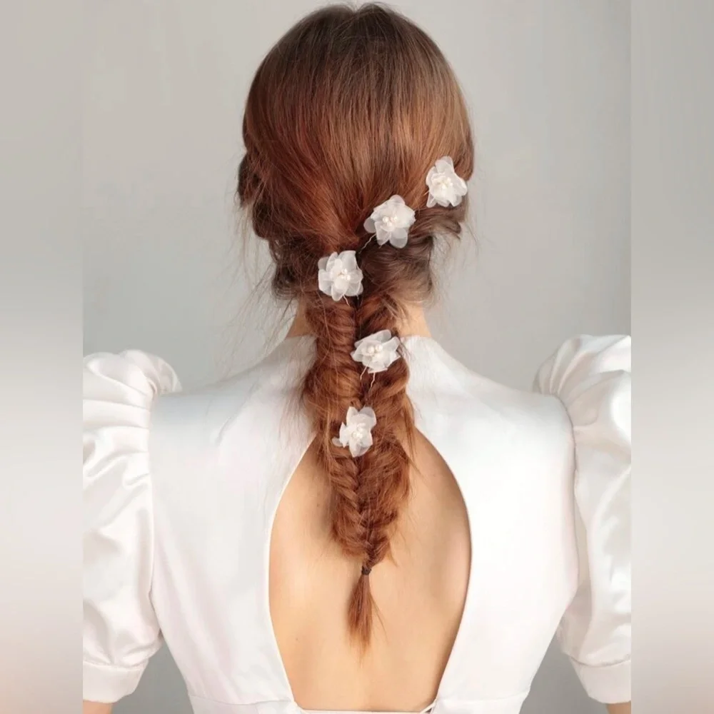 N/A bridal hair